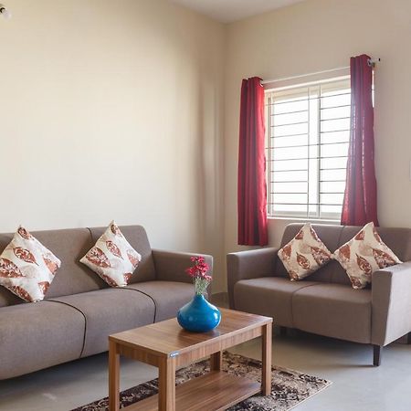 Misty Meridian Serviced Apartments Бангалор Екстериор снимка