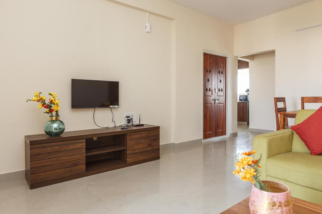 Misty Meridian Serviced Apartments Бангалор Екстериор снимка