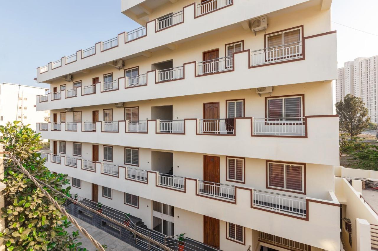 Misty Meridian Serviced Apartments Бангалор Екстериор снимка